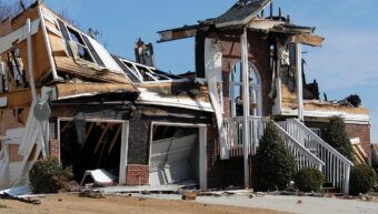 house fire, home, fire, danger, fireman, smoke, insurance, flame, extinguish, structure, firefighter, blaze, rescue, disaster, building, loss, destruction, destroy, damage, accident, engulfed, ash, burned, house fire, house fire, house fire, house fire, house fire, insurance, insurance, insurance, insurance, insurance, disaster